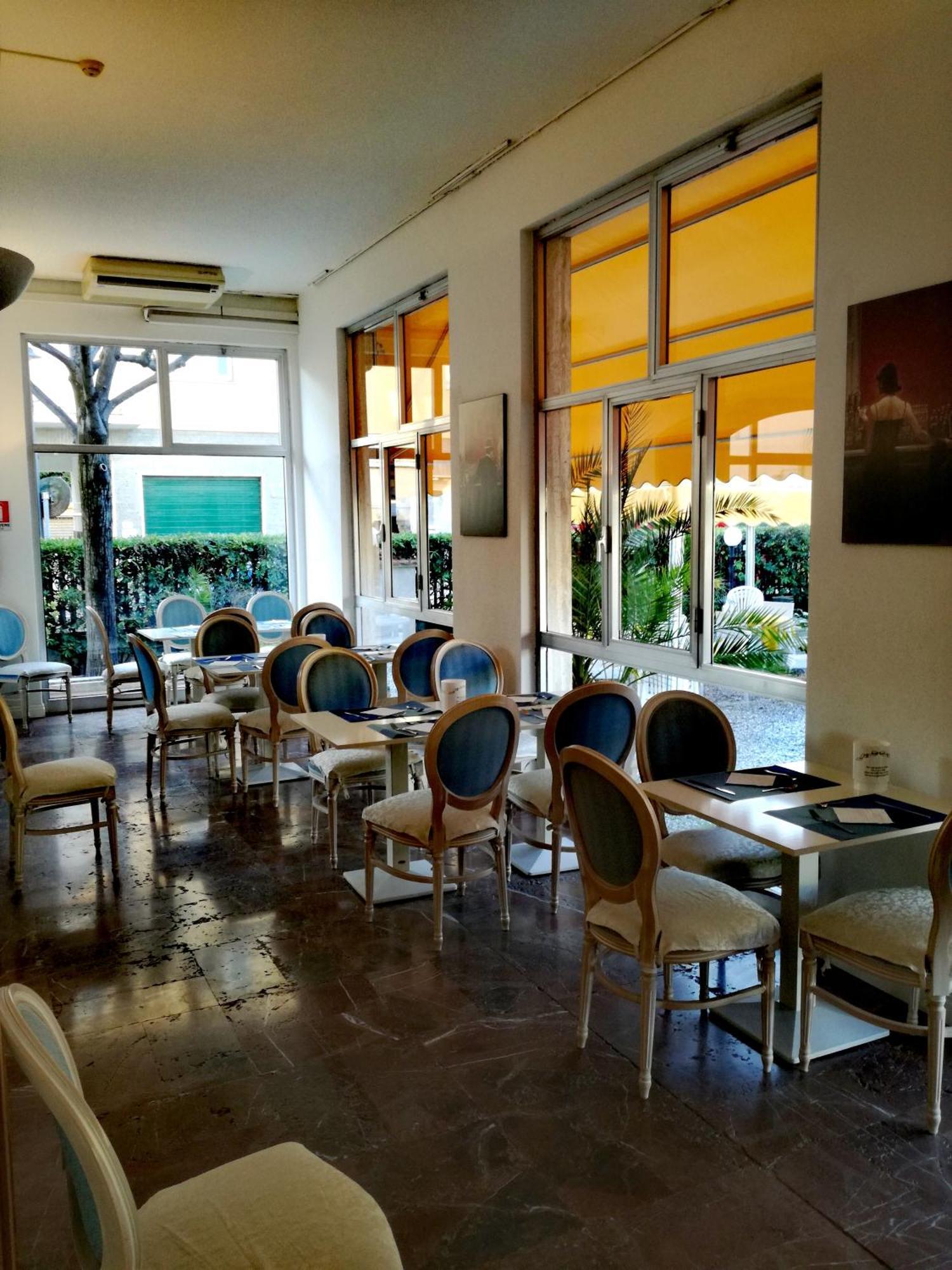 Hotel Giulia Марина-ди-Масса Экстерьер фото